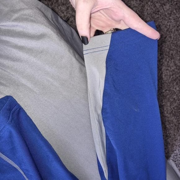 Reebok Golf Blue Pullover - Picture 6 of 7